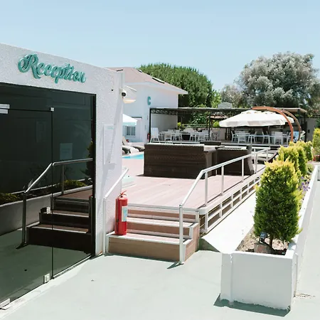 מלון Vela Garden Çeşme